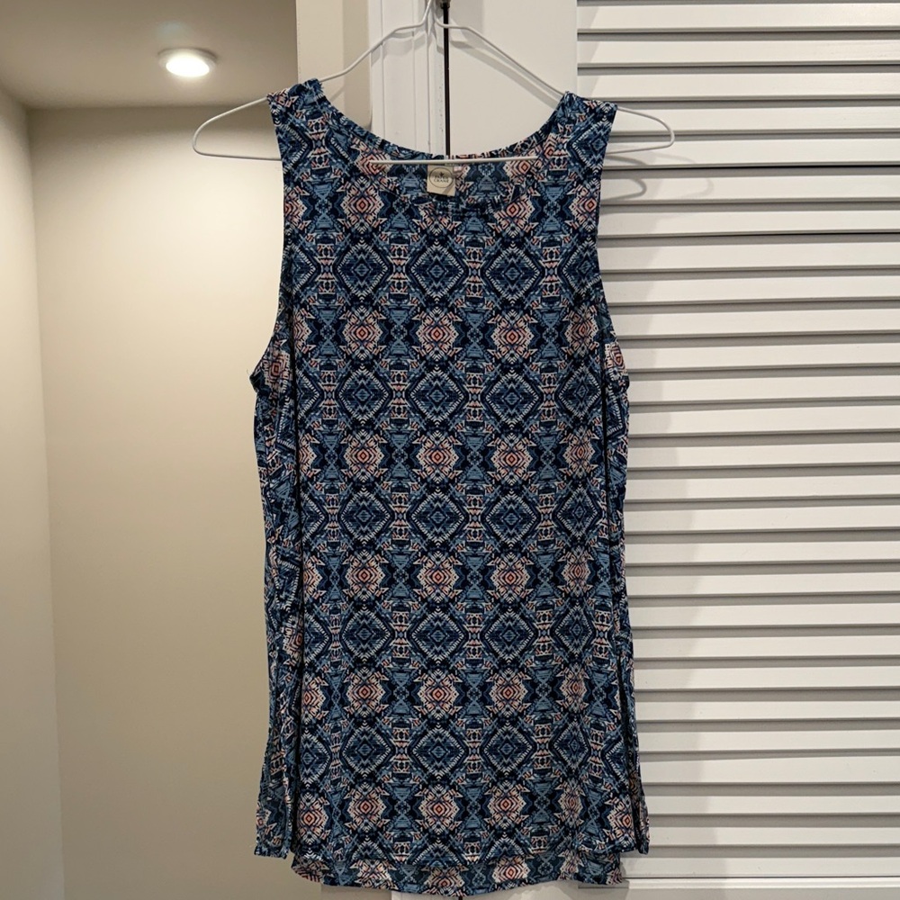 Paper Crane Blue and White Geometric Tank Top